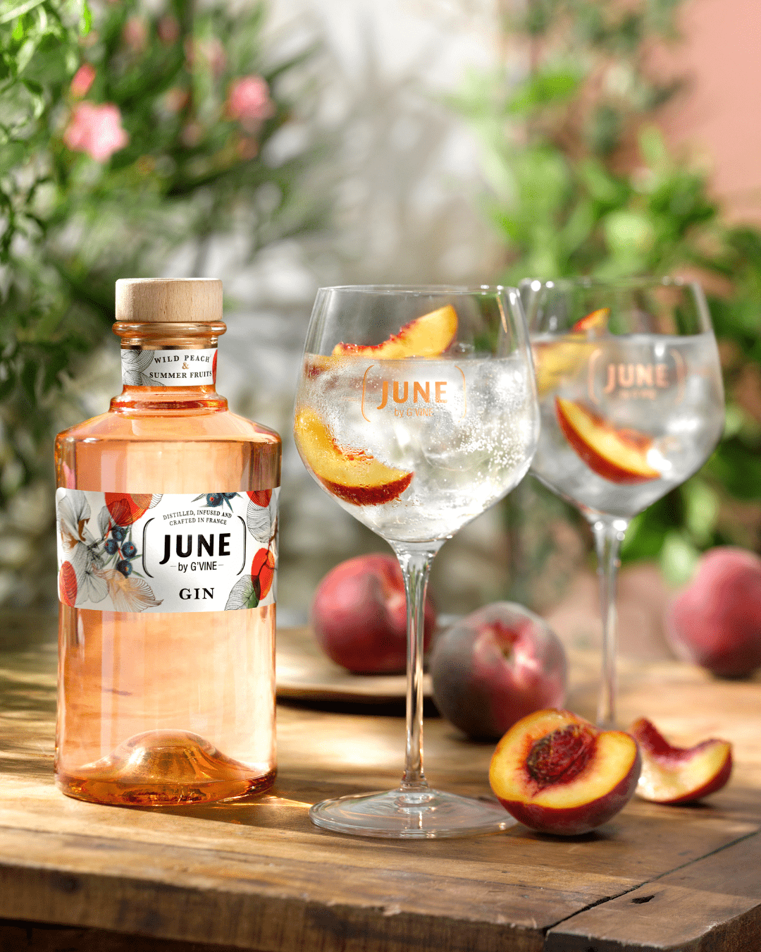 June Pêche & Tonic